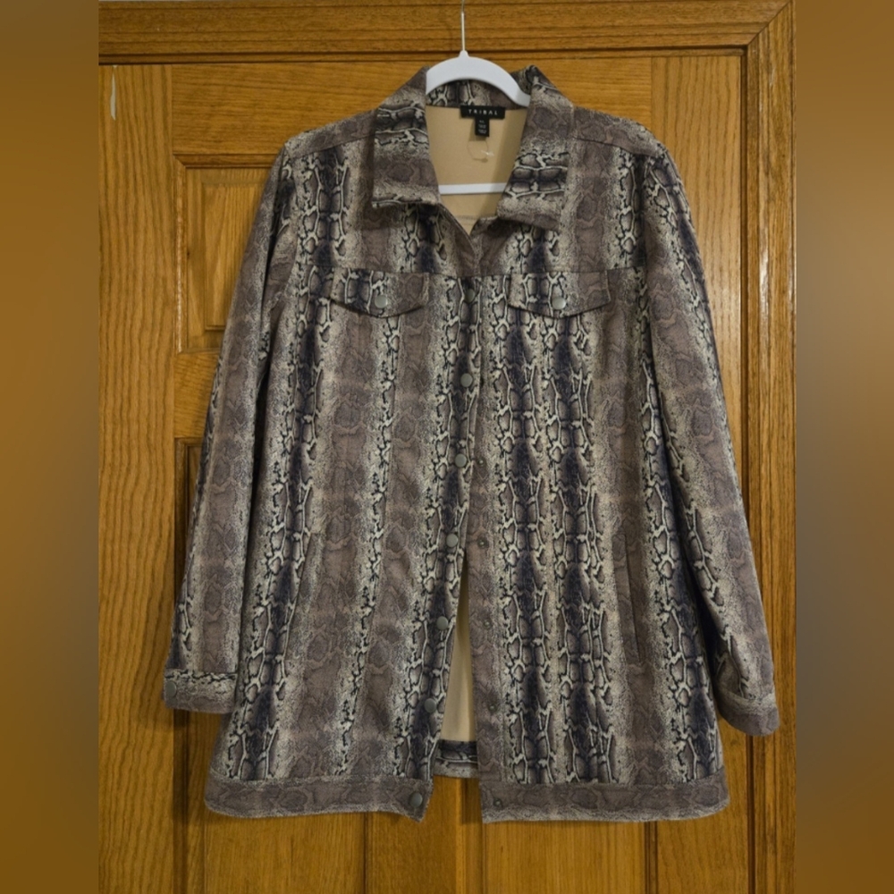 Women's size large button up jacket